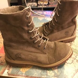 Timberland tan suede lace up boots